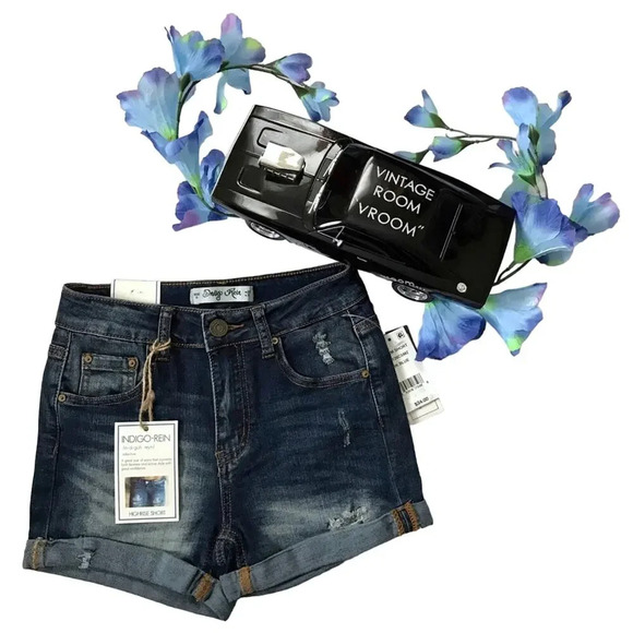 Indigo Rein NWT High Rise Distressed Short Various - Picture 1 of 7